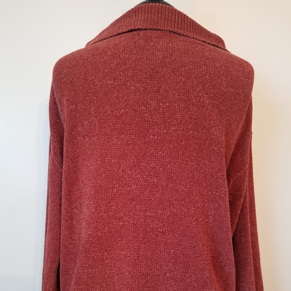 Sweater - Picture 2 of 3